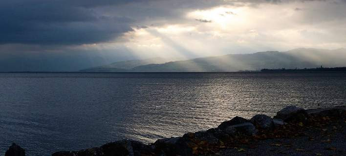 Βελτιώνεται ο καιρός την Τετάρτη, μικρή άνοδος της θερμοκρασίας